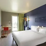 Ibis Budget Hotel *