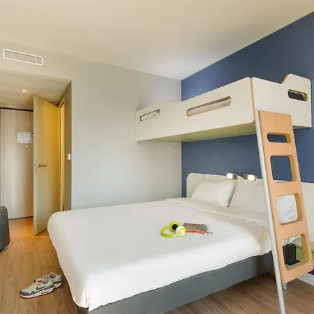 Ξενοδοχείο Ibis Budget *