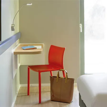 Ibis Budget Hotel *