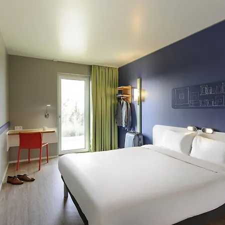 Ibis Budget *